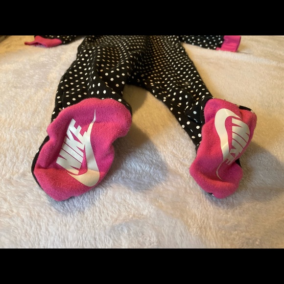 Nike Girls 6 month 3 piece bundle footie pajamas - Picture 4 of 12